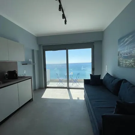 Sea Breeze Modern Studio With Balcony
