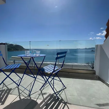 Appartement Sea Breeze Modern Studio With Balcony Charaki
